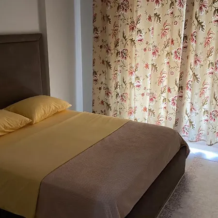Contact 2 Apartment Tirana